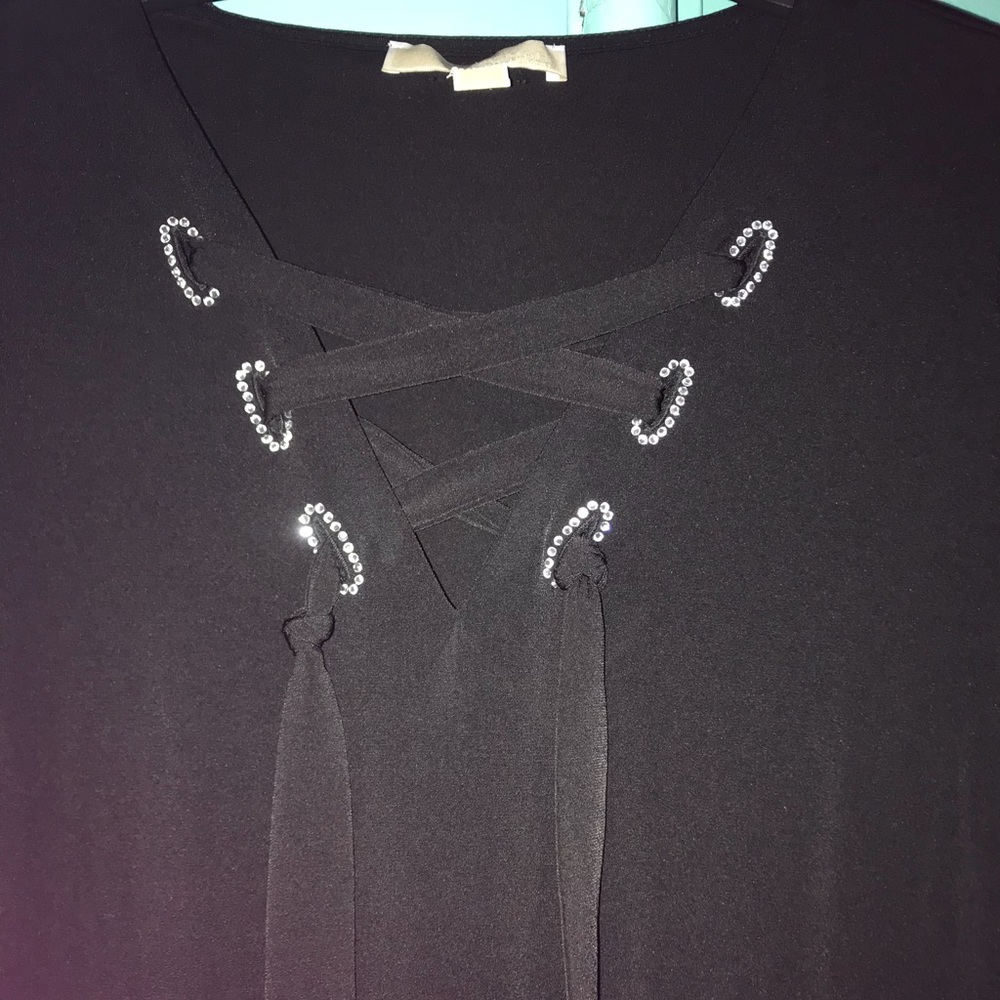 Lackdress tie front trimmed on rhinestones